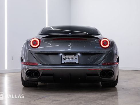 Used 2017 Ferrari California T RWD image 16