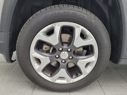 Used 2018 Jeep Compass Limited w/ Navigation Group AWD/4WD image 31