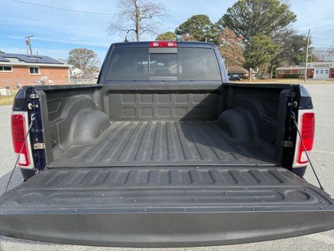 Used 2017 RAM 1500 Laramie w/ Convenience Group image 16