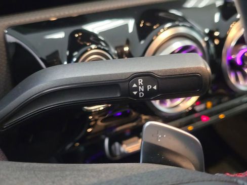 Used 2022 Mercedes-Benz CLA 250 4MATIC image 14