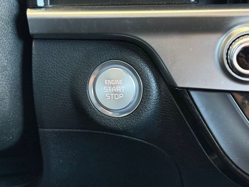 Used 2025 Kia Telluride S AWD/4WD image 18