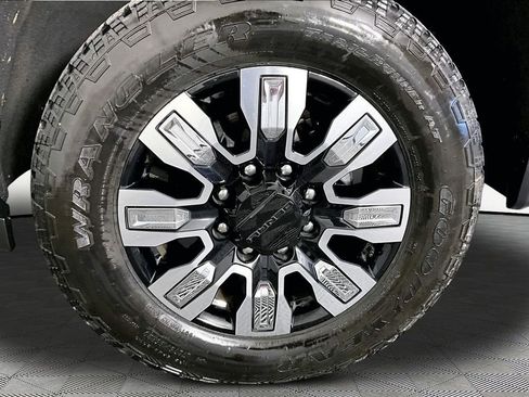 Used 2024 GMC Sierra 2500 Denali w/ Denali Reserve Package AWD/4WD image 32