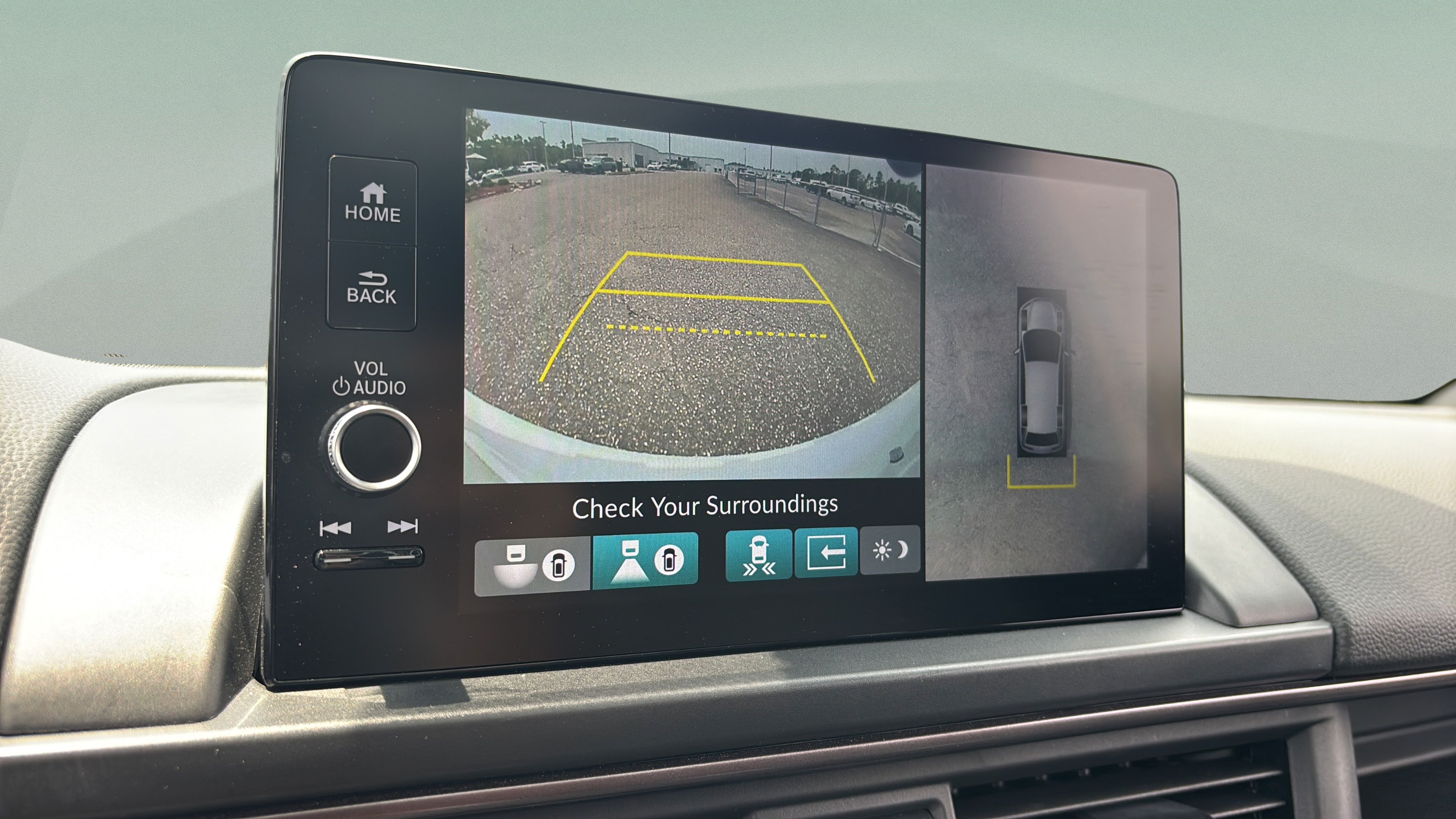 Certified 2025 Honda Pilot TrailSport image 24