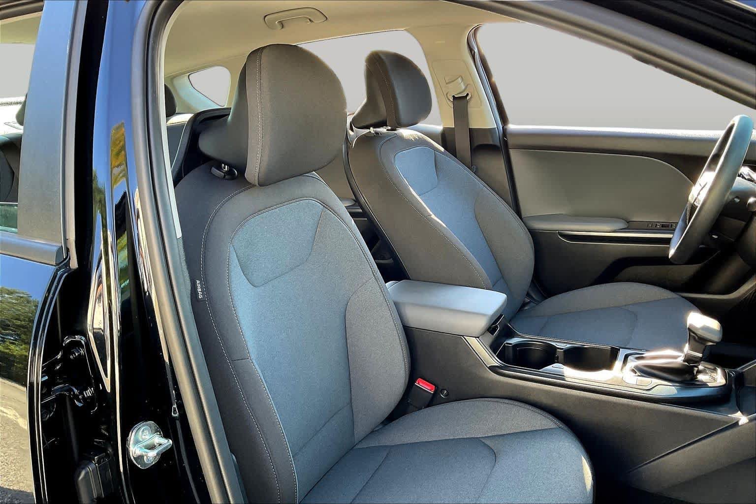 Used 2025 Kia K4 FWD image 9