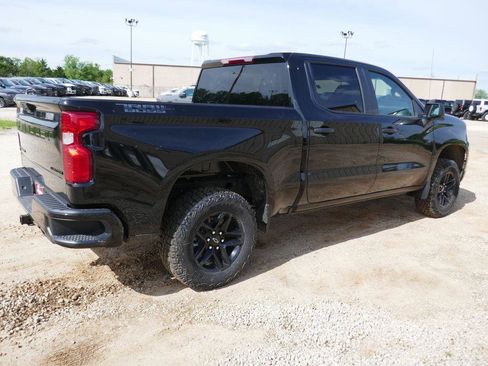 New 2026 Chevrolet Silverado 1500 Custom Trail Boss AWD/4WD image 4