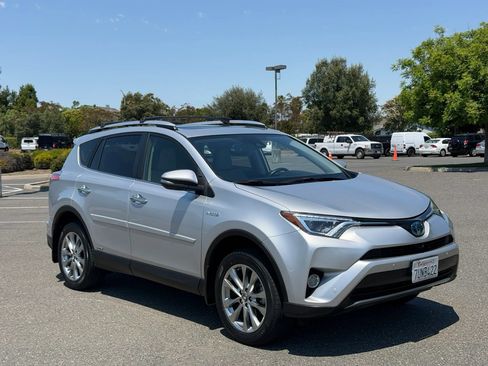 Used 2016 Toyota RAV4 Limited w/ Advanced Technology Package AWD/4WD image 7