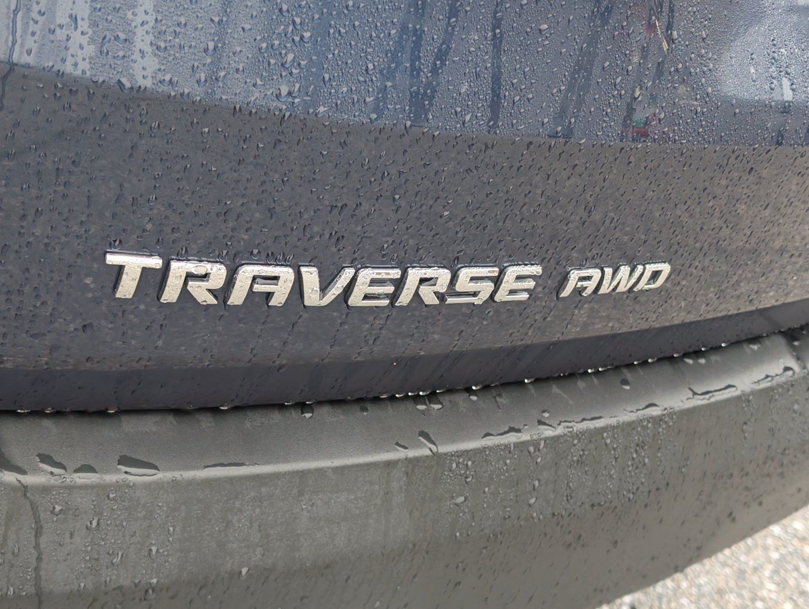 Used 2023 Chevrolet Traverse LT AWD/4WD image 9