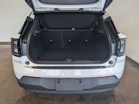 New 2026 Volvo EX30 Plus w/ Protection Package Premier image 7