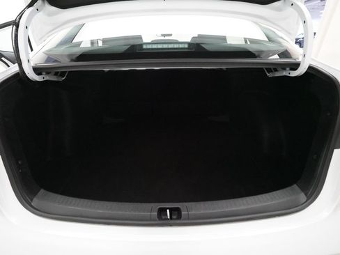 Used 2025 Toyota Corolla LE FWD image 10