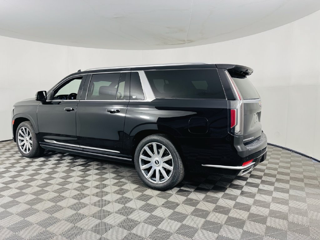 Used 2023 Cadillac Escalade ESV Premium Luxury Platinum w/ Heavy-Duty Trailer Package AWD/4WD image 30