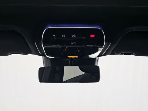 Certified 2024 Mercedes-Benz GLC 300 4MATIC image 32