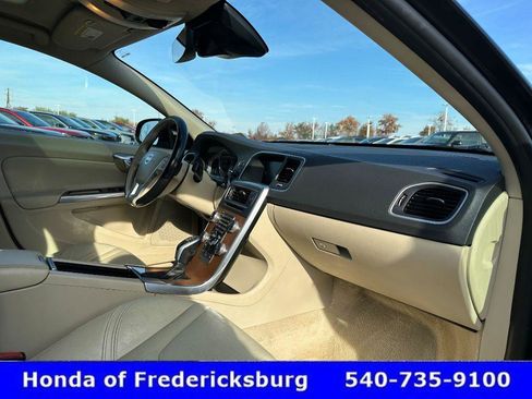Used 2016 Volvo S60 T5 Premier image 35