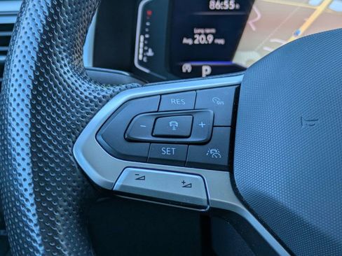 Used 2022 Volkswagen Atlas SEL Premium image 40