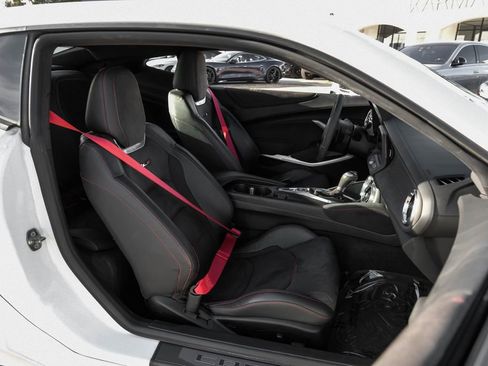 Used 2018 Chevrolet Camaro ZL1 image 37