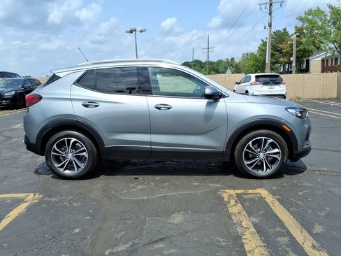 Used 2023 Buick Encore GX Essence w/ Advanced Technology Package FWD image 8