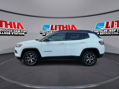 Used 2025 Jeep Compass Limited AWD/4WD image 5