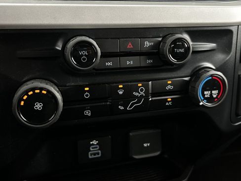 Used 2025 Ford F250 XLT AWD/4WD image 19