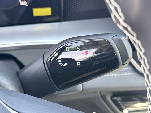 New 2026 Volkswagen Tiguan SE image 13