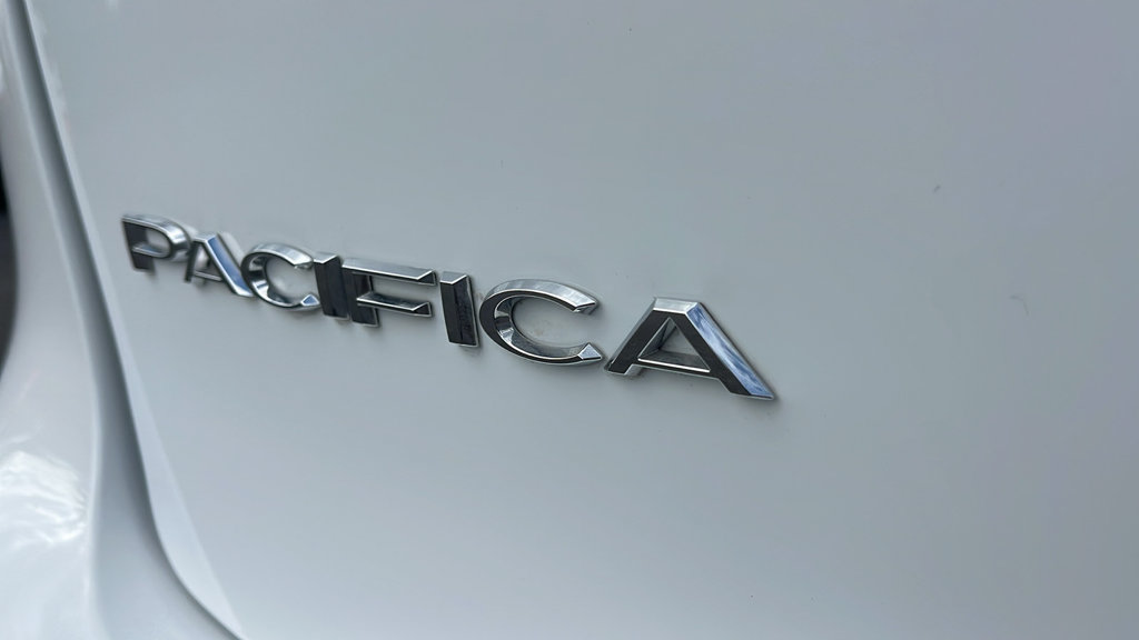 Used 2026 Chrysler Pacifica Select FWD image 30