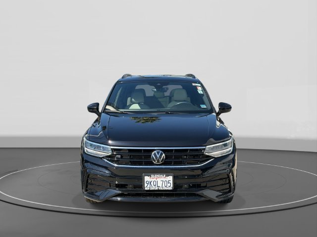 Certified 2024 Volkswagen Tiguan SE R-Line FWD image 2
