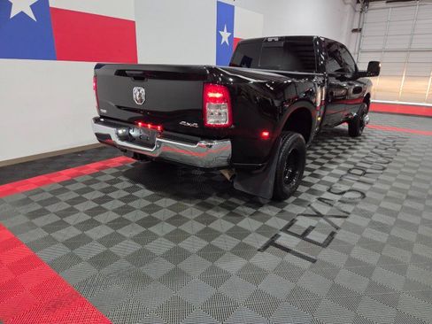 Used 2024 RAM 3500 Tradesman w/ Chrome Appearance Group AWD/4WD image 25