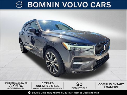 Certified 2022 Volvo XC60 B5 Momentum image 1