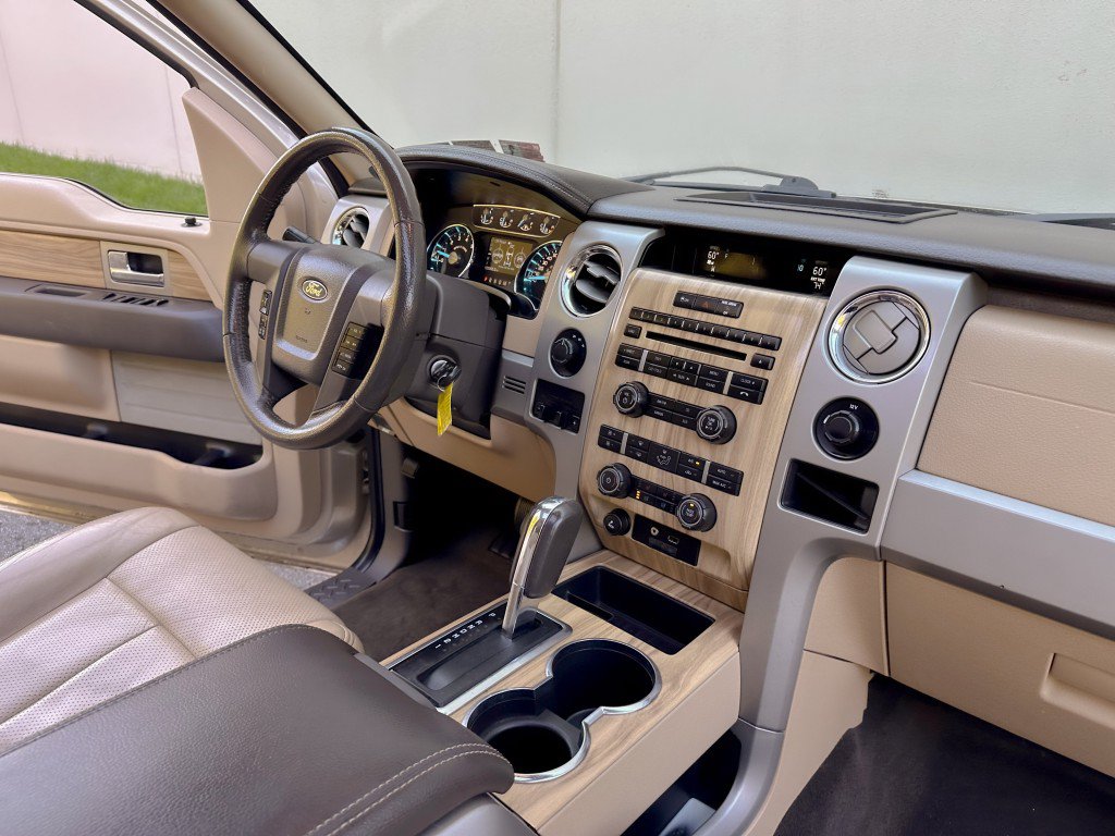 Used 2011 Ford F150 Lariat w/ Lariat Plus Pkg AWD/4WD image 28