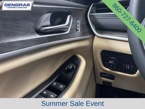 Used 2025 Jeep Grand Cherokee L Limited w/ Luxury Tech Group II AWD/4WD image 26