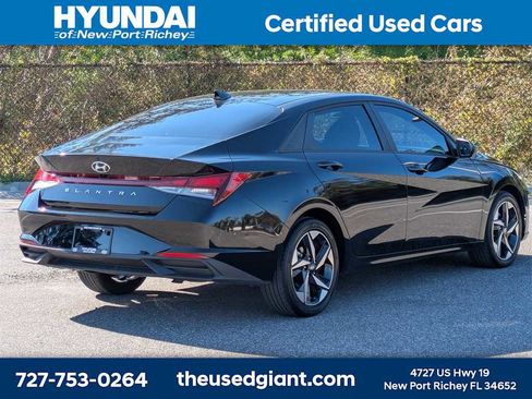 Certified 2023 Hyundai Elantra SEL w/ Convenience Package image 5