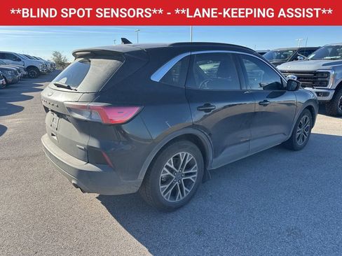 Used 2020 Ford Escape SEL image 9