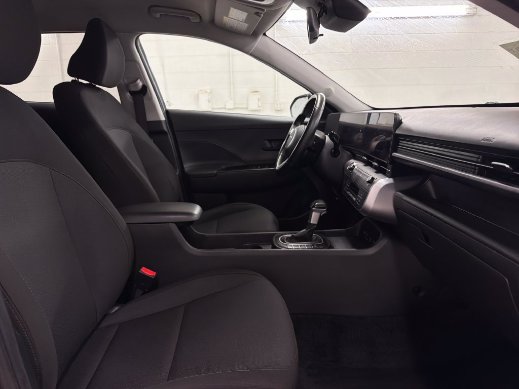 Used 2025 Hyundai Kona SEL FWD image 27