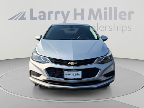 Used 2016 Chevrolet Cruze LT FWD image 8