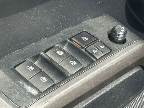 Used 2019 Toyota Tacoma SR5 AWD/4WD image 27