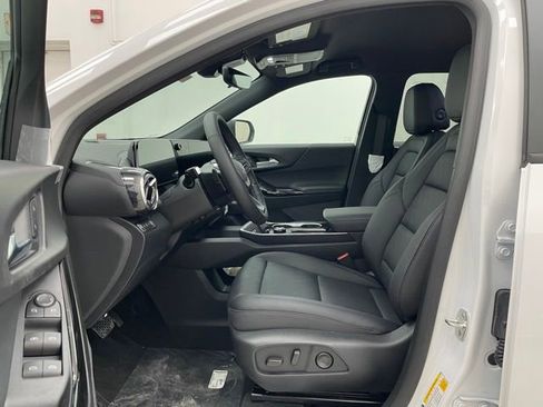 New 2026 Chevrolet Equinox LT w/ Convenience Package II AWD/4WD image 9