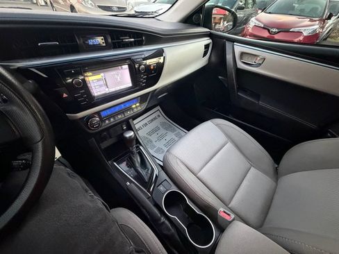 Used 2015 Toyota Corolla LE FWD image 14