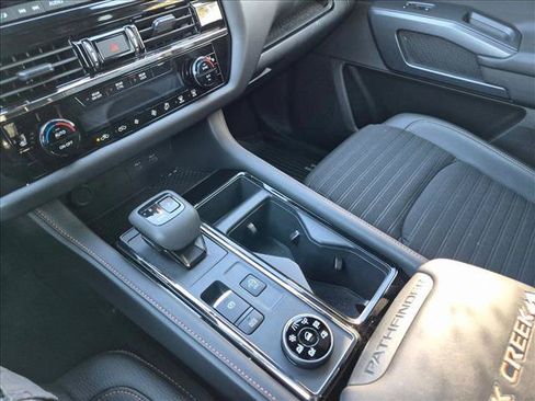 Used 2025 Nissan Pathfinder Rock Creek AWD/4WD image 12