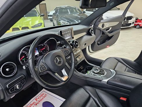 Used 2018 Mercedes-Benz C 300 Sedan w/ Premium Package image 19
