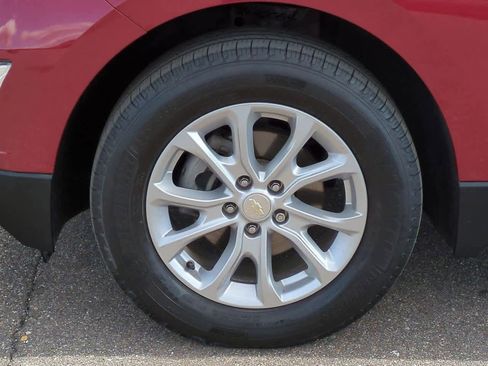 Used 2019 Chevrolet Equinox LT w/ Driver Convenience Package image 13