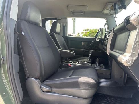 Used 2014 Toyota FJ Cruiser 4WD w/ Upgrade Package image 26