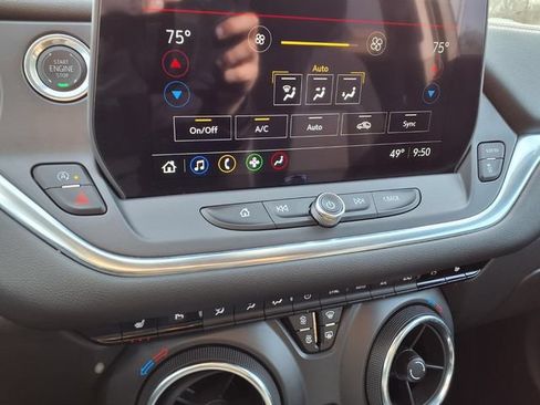 Used 2025 Chevrolet Blazer LT FWD image 62
