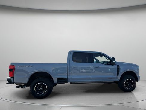 New 2026 Ford F250 Platinum w/ Tremor Off-Road Package image 34