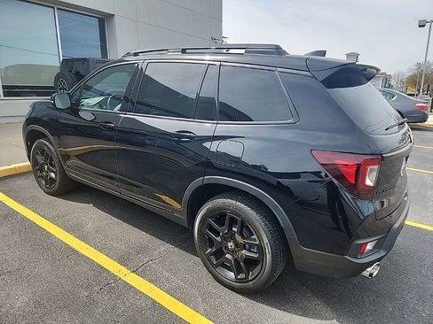Used 2025 Honda Passport Black Edition image 4