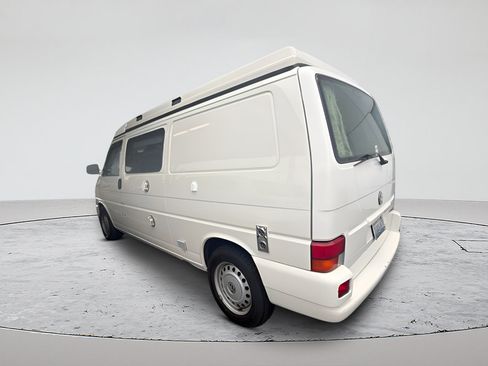 Used 2001 Volkswagen Eurovan FWD image 4