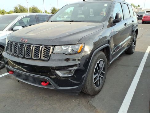 Used 2019 Jeep Grand Cherokee Trailhawk AWD/4WD image 2