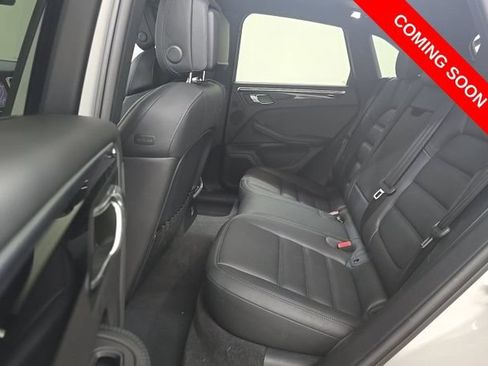 Used 2023 Porsche Macan AWD/4WD image 6