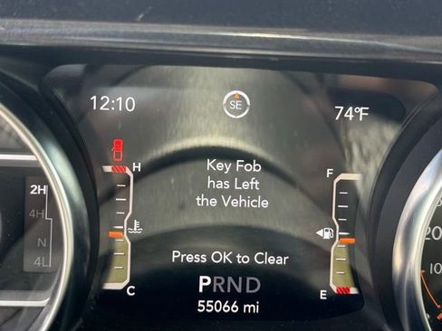 Used 2022 Jeep Gladiator Sport AWD/4WD image 15