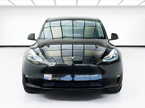 Used 2022 Tesla Model Y Performance AWD/4WD image 2