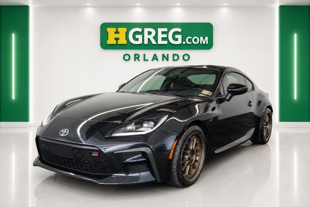 Used 2022 Toyota GR86 Premium RWD image 4