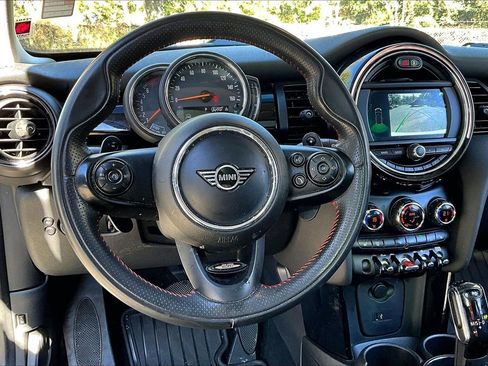 Used 2020 MINI Cooper S image 7