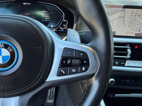 Used 2022 BMW 330e w/ M Sport Package RWD image 25